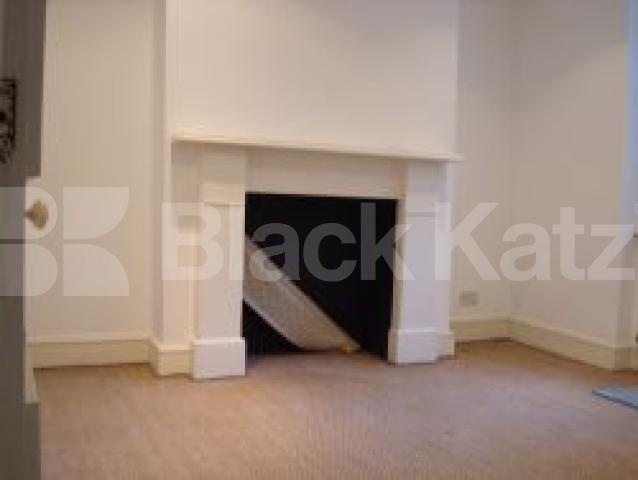 			New Instruciton, 2 Bedroom, 1 bath, 1 reception Flat			 Calthorpe Street, GRAYS INN ROAD WC1